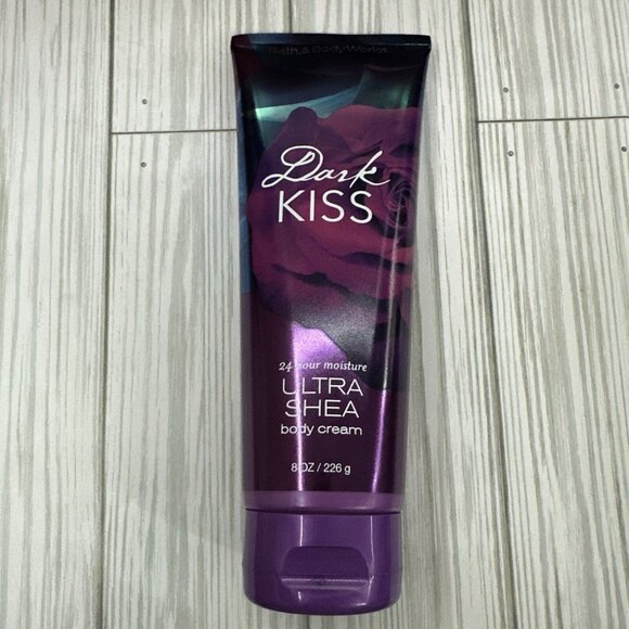 Bath and Body Works Dark Kiss 24 HR Ultra Shea Body Cream 8 oz - Picture 1 of 7